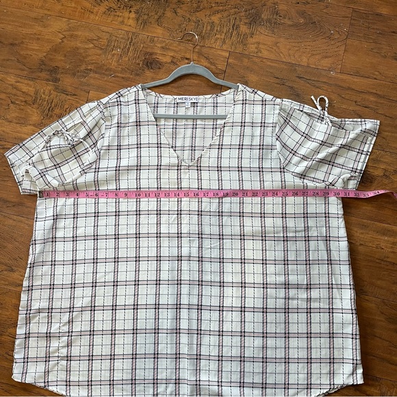 Plus size Wmns blouse bundle of 2 Flowy patterned plaid & sleeveless floral 4xlg - Picture 7 of 16